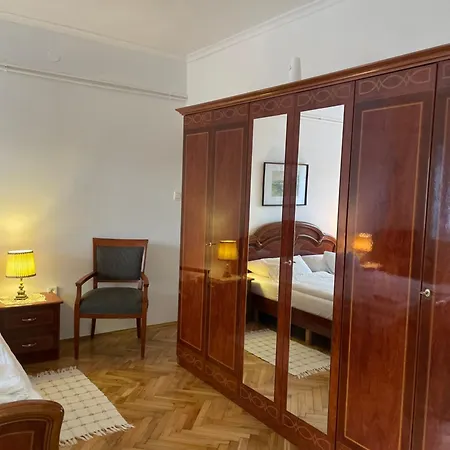 Kiskatona Balatonkenese