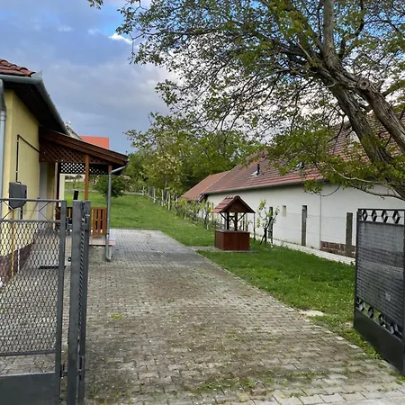 Kiskatona Vendeghaz Балатонкенезе