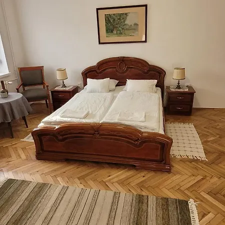 Kiskatona Vendeghaz Holiday home *