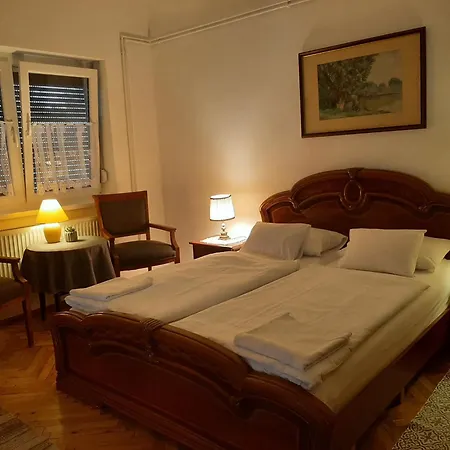Holiday home Kiskatona Vendeghaz *