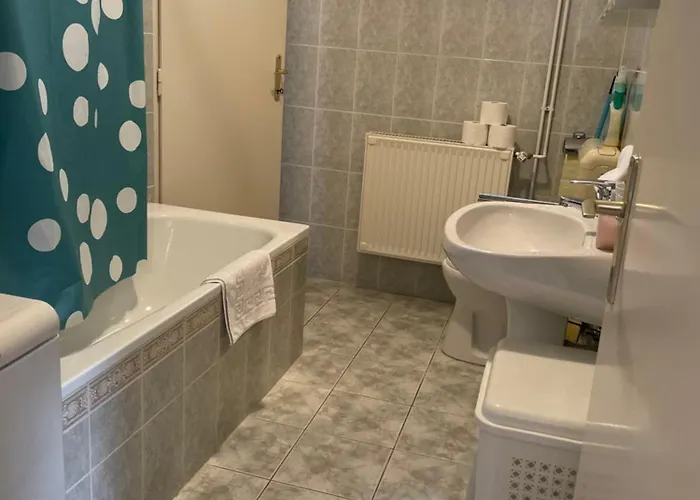 Kiskatona Vendeghaz באלאטונקנשה