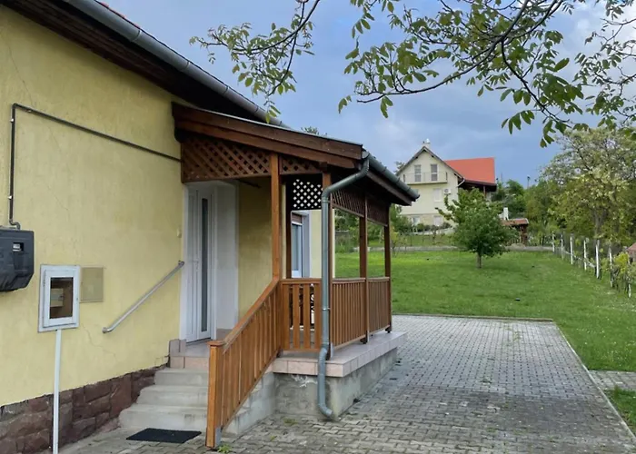 Kiskatona Vendeghaz Casa vacanze *